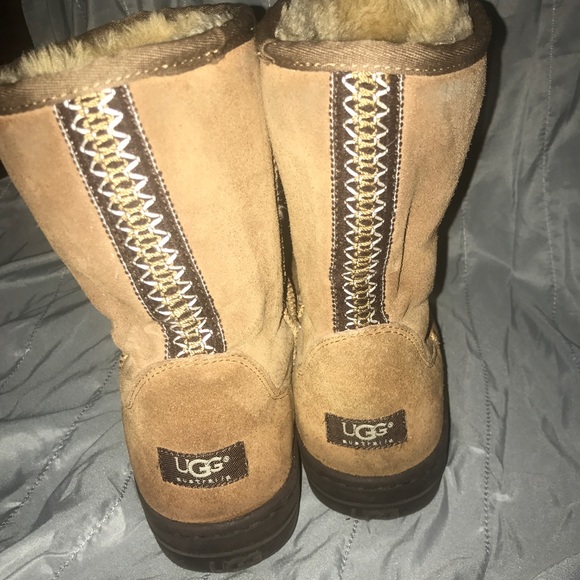 UGGs - Picture 2 of 5